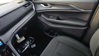 2027 Jeep Grand Cherokee Laredo