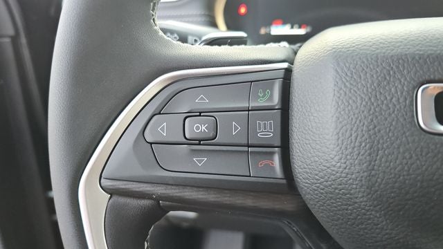 2027 Jeep Grand Cherokee Laredo