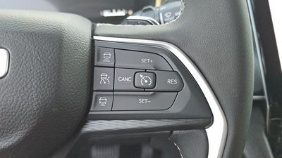 2027 Jeep Grand Cherokee Laredo