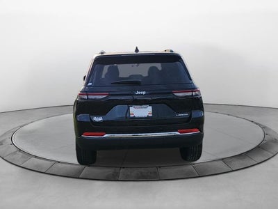 2027 Jeep Grand Cherokee Laredo