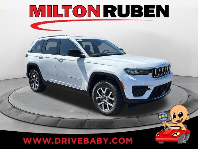 2027 Jeep Grand Cherokee GRAND CHEROKEE LAREDO X 4X4