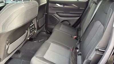 2027 Jeep Grand Cherokee GRAND CHEROKEE LAREDO X 4X4
