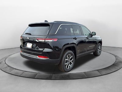 2027 Jeep Grand Cherokee GRAND CHEROKEE LAREDO X 4X4