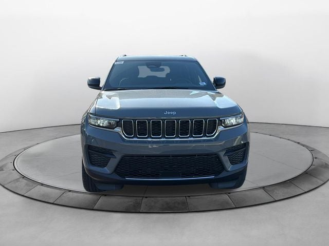 2027 Jeep Grand Cherokee GRAND CHEROKEE LAREDO 4X4