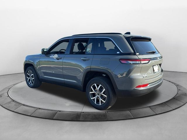 2027 Jeep Grand Cherokee GRAND CHEROKEE LAREDO 4X4