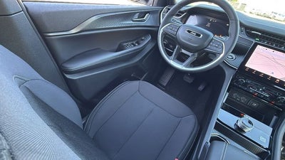 2027 Jeep Grand Cherokee GRAND CHEROKEE LAREDO X 4X4
