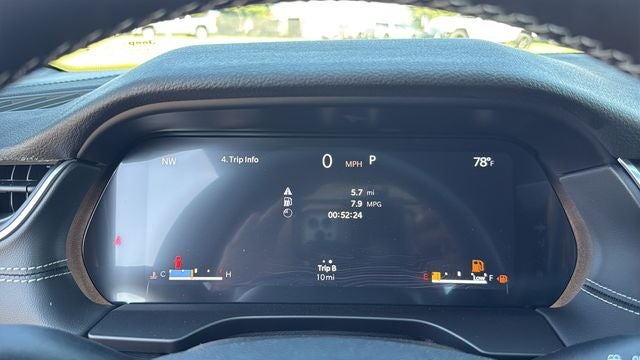 2027 Jeep Grand Cherokee GRAND CHEROKEE LAREDO X 4X4