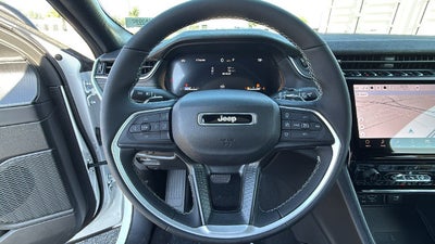 2027 Jeep Grand Cherokee GRAND CHEROKEE LAREDO X 4X4