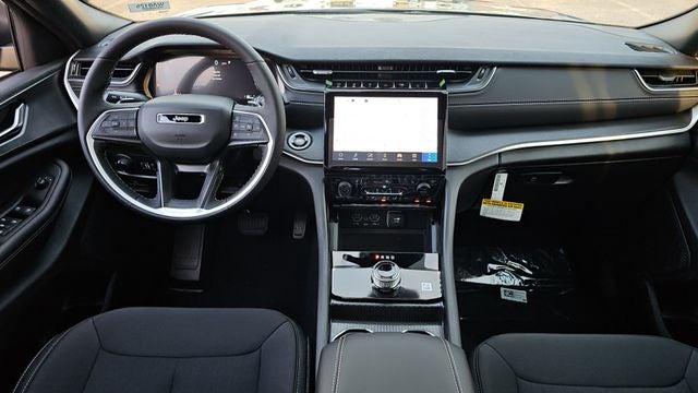 2027 Jeep Grand Cherokee Laredo X