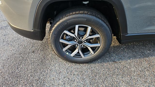 2027 Jeep Grand Cherokee Laredo X