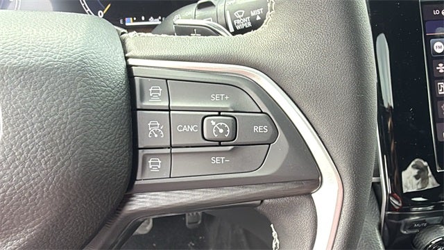 2025 Jeep Grand Cherokee GRAND CHEROKEE LAREDO X 4X4