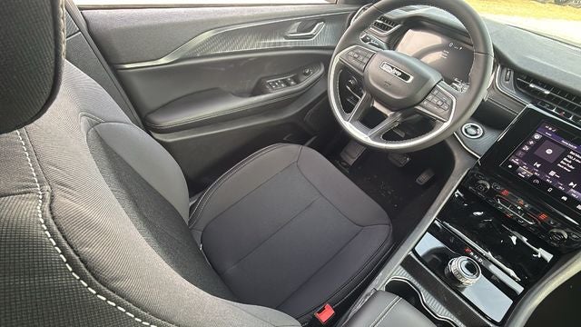 2026 Jeep Grand Cherokee GRAND CHEROKEE LAREDO X 4X4