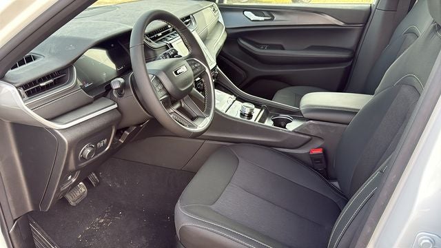 2026 Jeep Grand Cherokee GRAND CHEROKEE LAREDO X 4X4