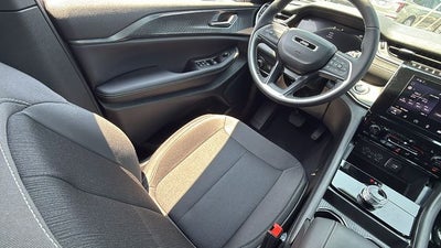 2026 Jeep Grand Cherokee GRAND CHEROKEE LAREDO X 4X4