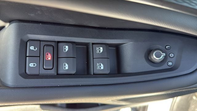 2027 Jeep Grand Cherokee GRAND CHEROKEE LAREDO 4X4