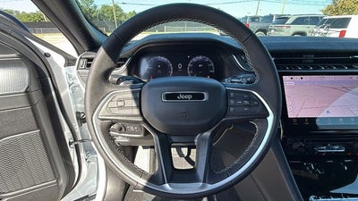 2027 Jeep Grand Cherokee GRAND CHEROKEE LAREDO 4X4