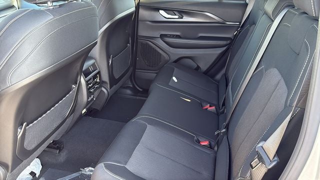 2026 Jeep Grand Cherokee GRAND CHEROKEE LAREDO X 4X4