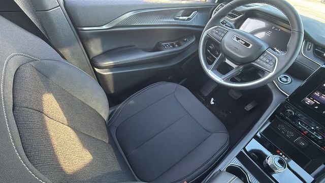 2026 Jeep Grand Cherokee GRAND CHEROKEE LAREDO X 4X4