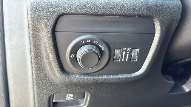 2026 Jeep Grand Cherokee GRAND CHEROKEE LAREDO X 4X4