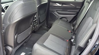 2027 Jeep Grand Cherokee GRAND CHEROKEE LAREDO 4X4