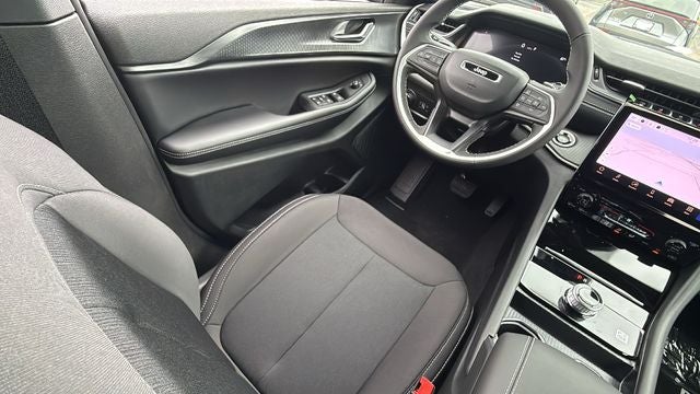 2027 Jeep Grand Cherokee GRAND CHEROKEE LAREDO 4X4