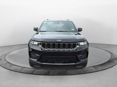 2027 Jeep Grand Cherokee GRAND CHEROKEE LAREDO 4X4