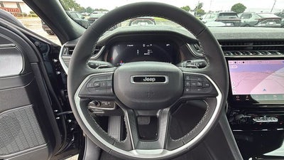 2027 Jeep Grand Cherokee GRAND CHEROKEE LAREDO 4X4