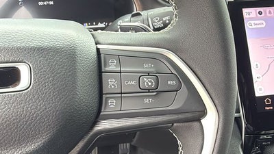 2027 Jeep Grand Cherokee GRAND CHEROKEE LAREDO 4X4