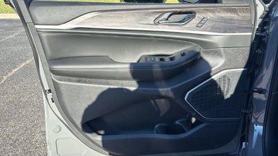 2027 Jeep Grand Cherokee GRAND CHEROKEE LIMITED RESERVE 4X4