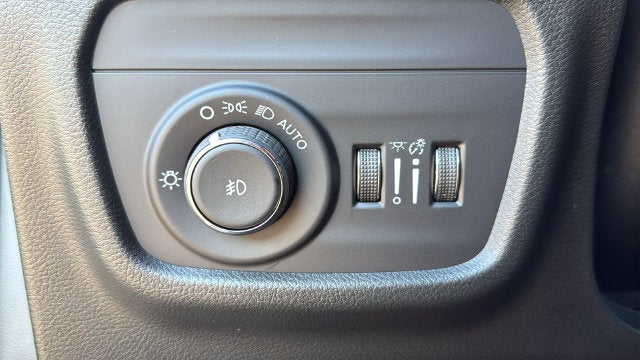 2027 Jeep Grand Cherokee GRAND CHEROKEE LIMITED RESERVE 4X4
