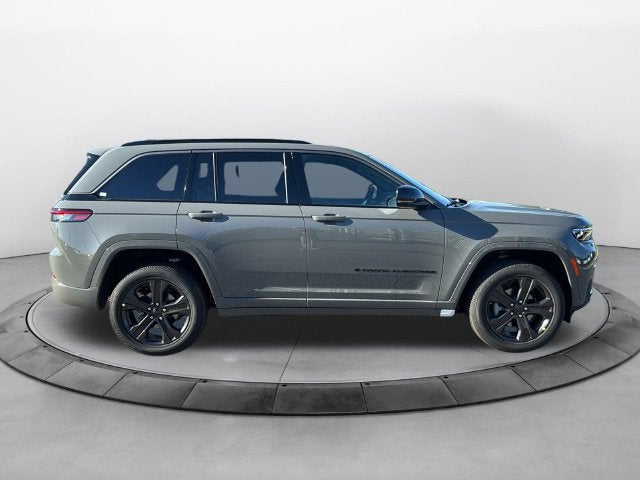 2027 Jeep Grand Cherokee GRAND CHEROKEE LIMITED RESERVE 4X4