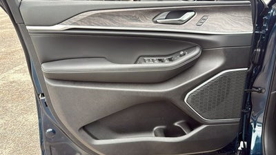 2027 Jeep Grand Cherokee GRAND CHEROKEE LIMITED RESERVE 4X4