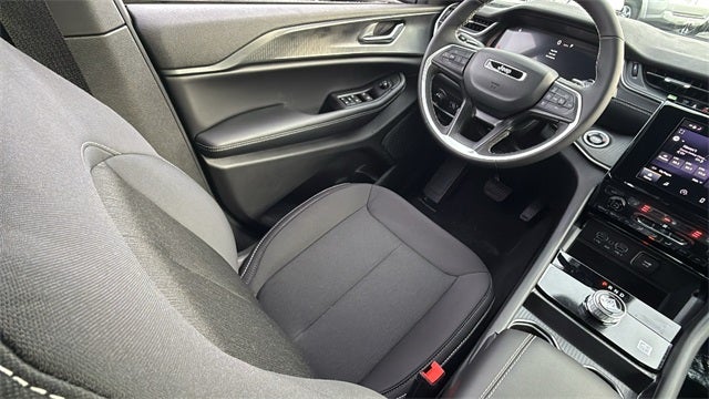 2025 Jeep Grand Cherokee GRAND CHEROKEE L LAREDO X 4X2