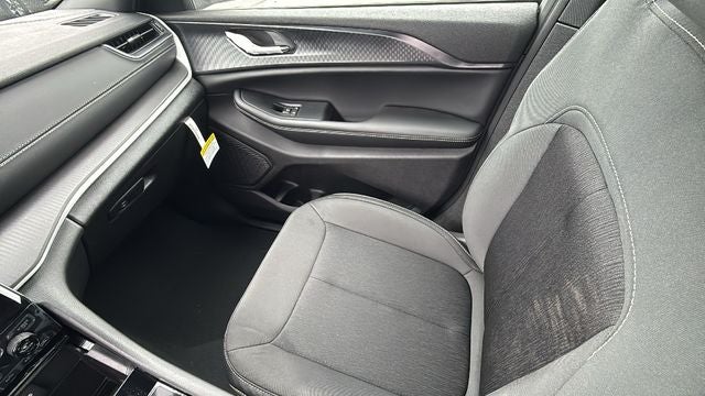 2026 Jeep Grand Cherokee GRAND CHEROKEE L LAREDO 4X2