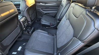 2025 Jeep Grand Cherokee GRAND CHEROKEE L ALTITUDE X 4X2