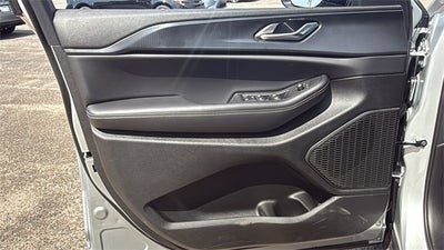 2025 Jeep Grand Cherokee GRAND CHEROKEE L ALTITUDE 4X2