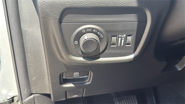 2025 Jeep Grand Cherokee GRAND CHEROKEE L ALTITUDE 4X2