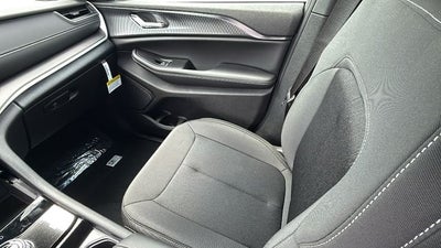 2026 Jeep Grand Cherokee GRAND CHEROKEE L LAREDO X 4X2