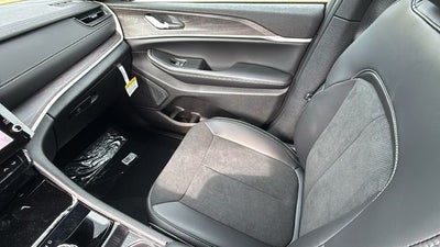 2026 Jeep Grand Cherokee GRAND CHEROKEE L LAREDO ALTITUDE 4X2