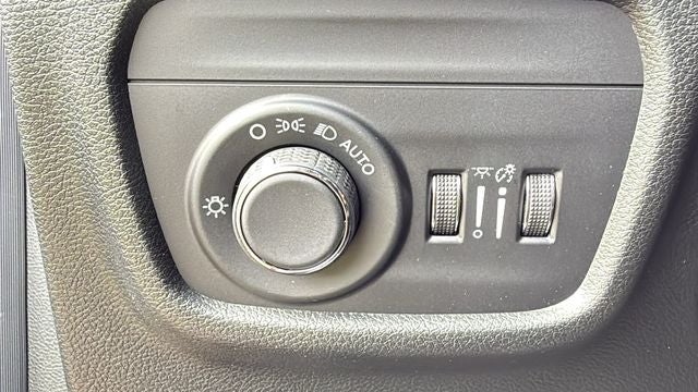 2026 Jeep Grand Cherokee GRAND CHEROKEE L LAREDO ALTITUDE 4X2