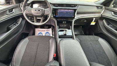 2026 Jeep Grand Cherokee GRAND CHEROKEE L LAREDO ALTITUDE 4X2