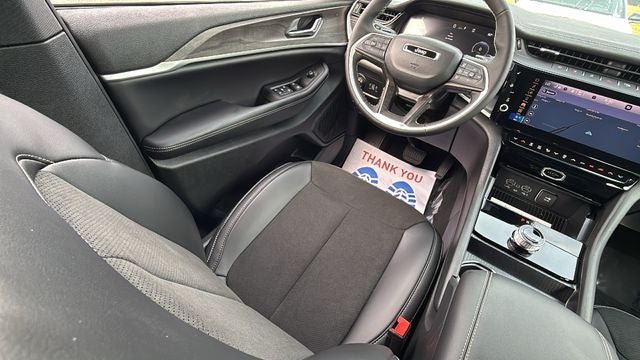 2026 Jeep Grand Cherokee GRAND CHEROKEE L LAREDO ALTITUDE 4X2