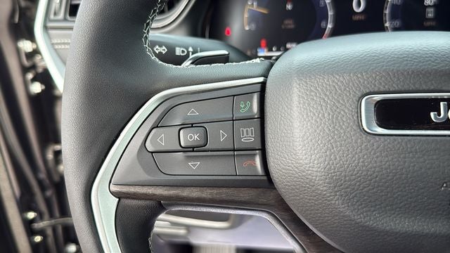 2026 Jeep Grand Cherokee GRAND CHEROKEE L LAREDO ALTITUDE 4X2