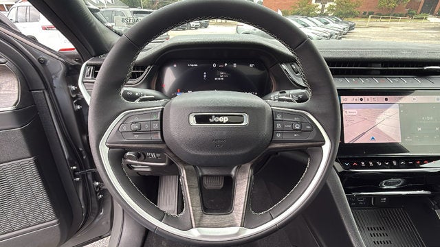 2027 Jeep Grand Cherokee GRAND CHEROKEE L LAREDO ALTITUDE 4X2