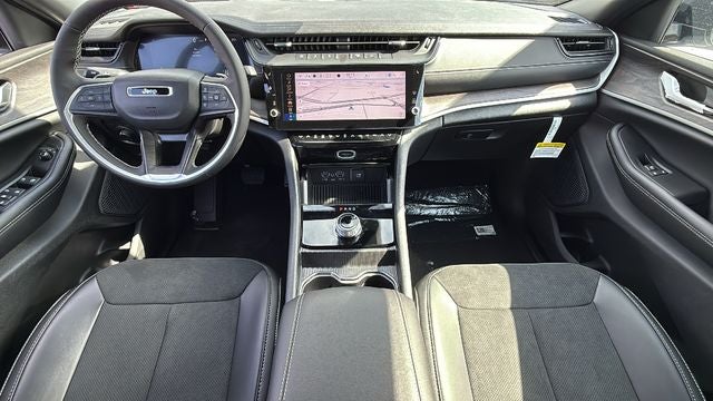 2026 Jeep Grand Cherokee GRAND CHEROKEE L LAREDO ALTITUDE 4X2