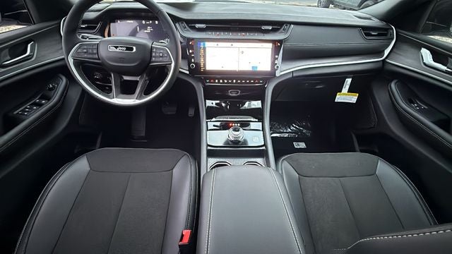 2026 Jeep Grand Cherokee GRAND CHEROKEE L LAREDO ALTITUDE 4X2