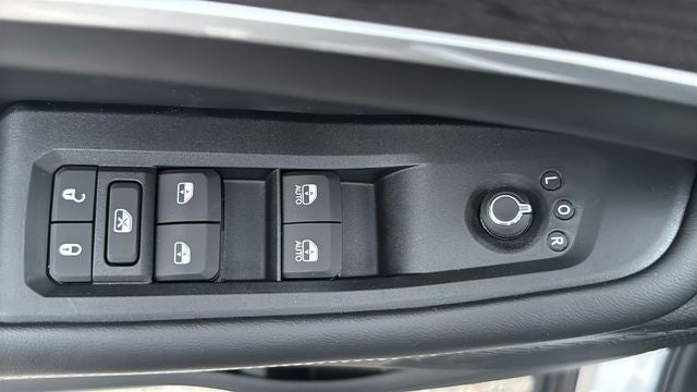 2026 Jeep Grand Cherokee GRAND CHEROKEE L LAREDO ALTITUDE 4X2