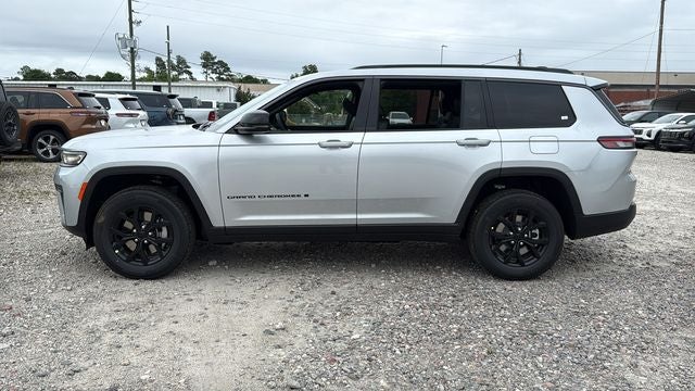 2026 Jeep Grand Cherokee GRAND CHEROKEE L LAREDO ALTITUDE 4X2