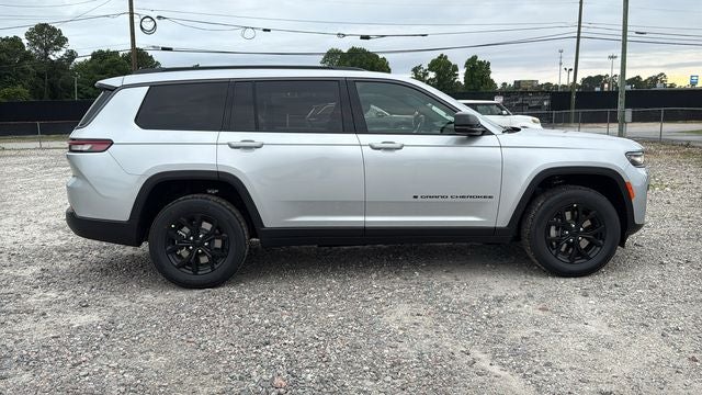 2026 Jeep Grand Cherokee GRAND CHEROKEE L LAREDO ALTITUDE 4X2