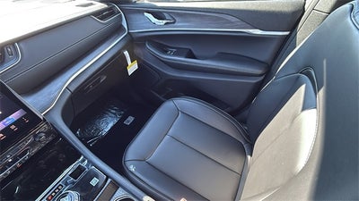 2025 Jeep Grand Cherokee GRAND CHEROKEE L LIMITED 4X2